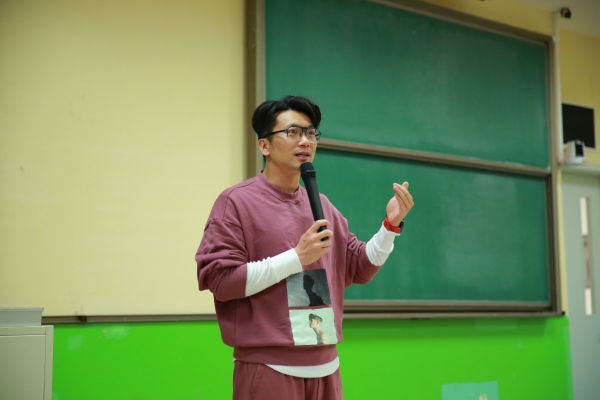 明德讲堂M773报道：聊聊演戏的那些事